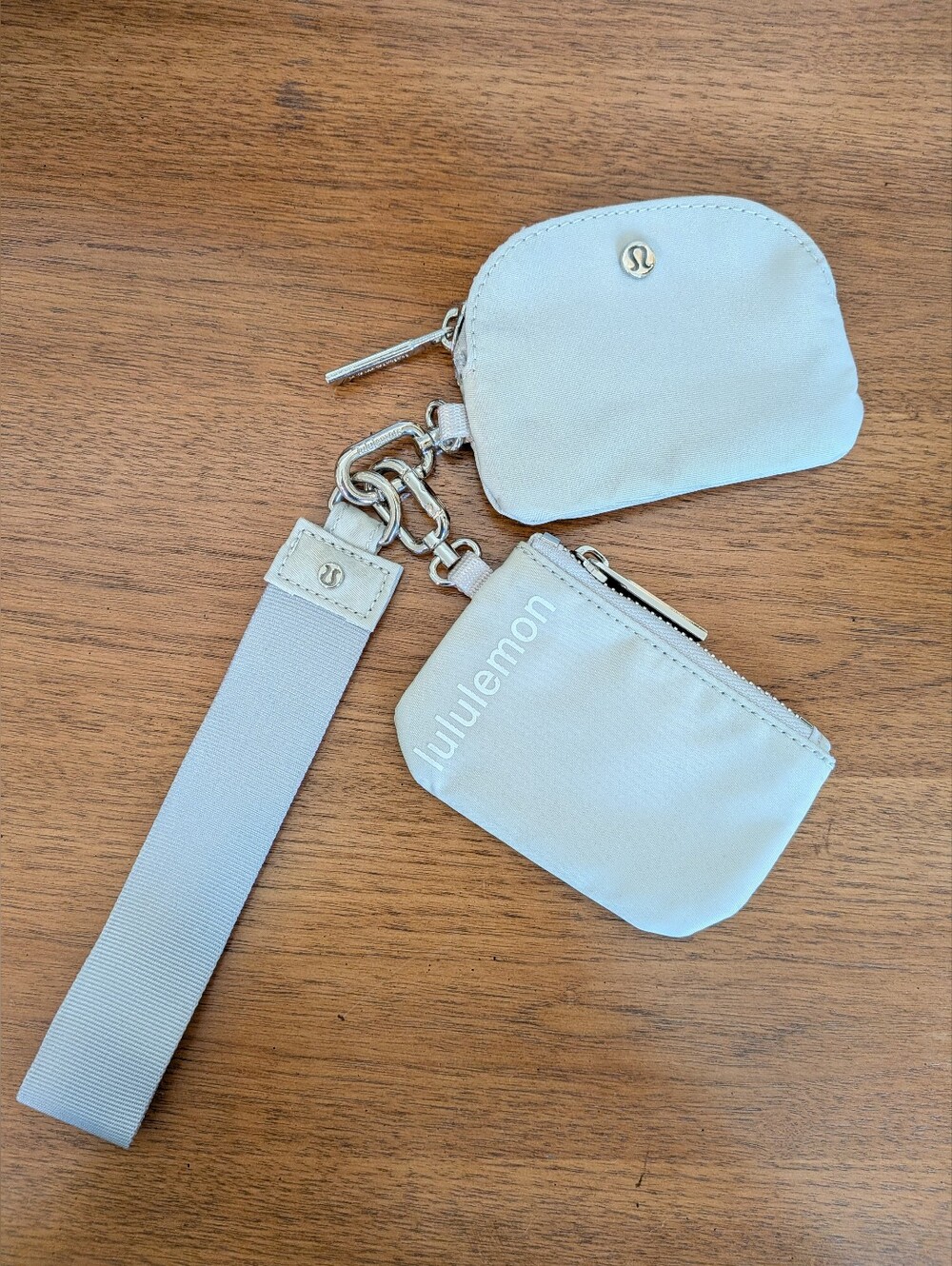 lululemon Dual Pouch Wristlet Silver Drop Vapor